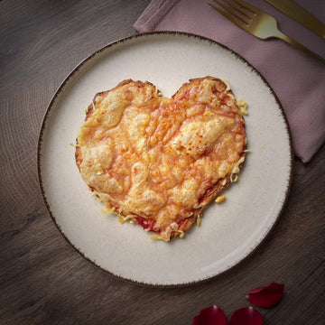 Proteinpizza in Herzform 