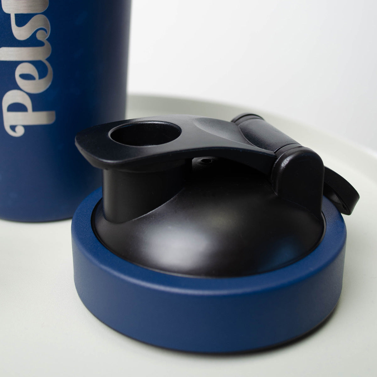 Pelsters Edelstahlshaker Blau Deckel